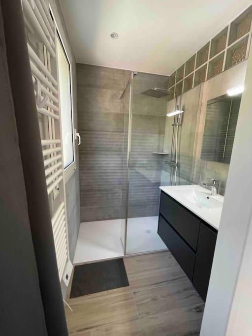 Appartement Bord De Mer Avec Garage Menton Eksteriør bilde